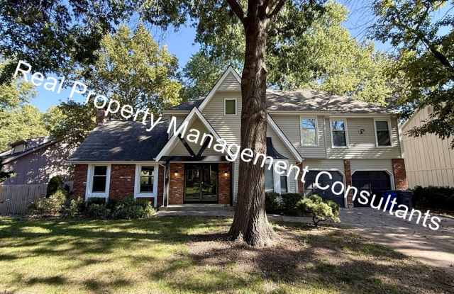 Beautiful 3-Bedroom Home in Olathe with Finished Basement & Fenced Backyard! Gallery 1
