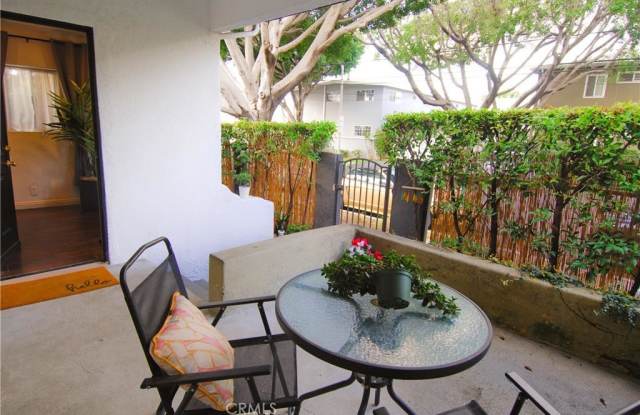 826 Michigan Avenue - 826 Michigan Avenue, Santa Monica, CA 90404