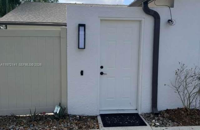 1350 Periwinkle Pl photos photos