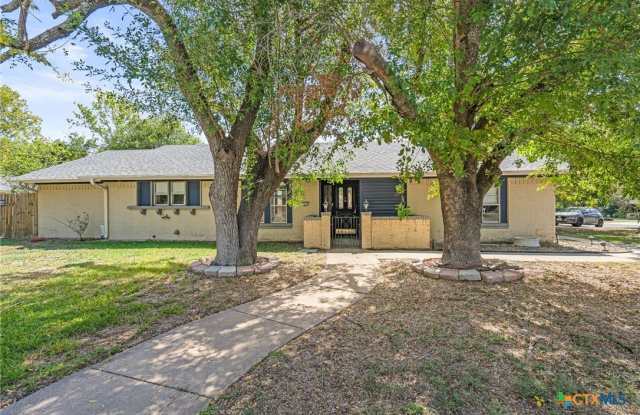 2004 Mockingbird Lane photos photos