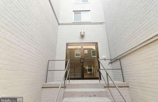 1679 W ST SE #301 Gallery 1