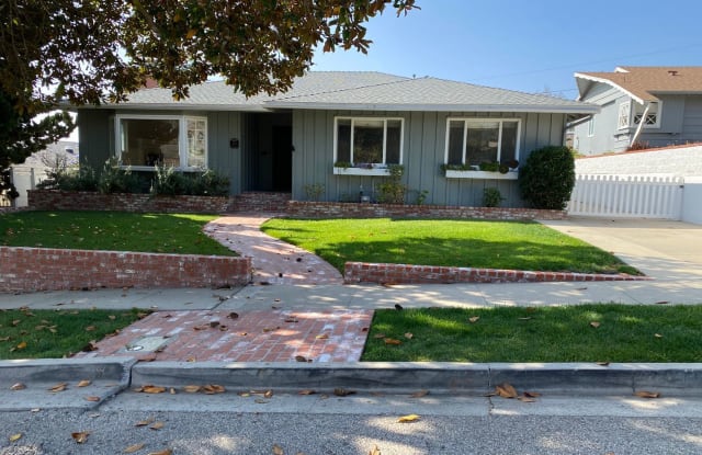 369 Sierra Drive - 369 Sierra Drive, Ventura, CA 93003