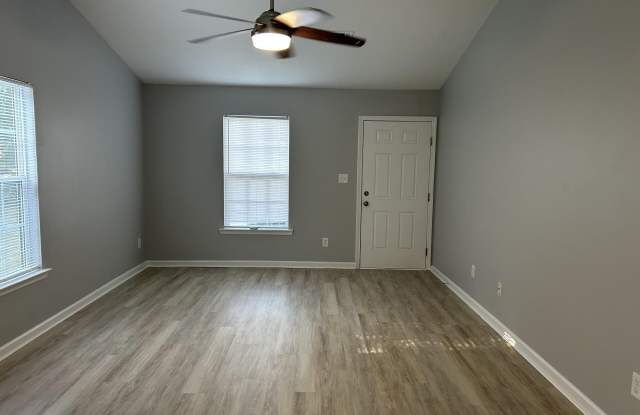 4461 Belair Drive Gallery 3