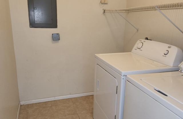 Sweet 2nd Story Condo - NEWPOINTE CONDO Gallery 3