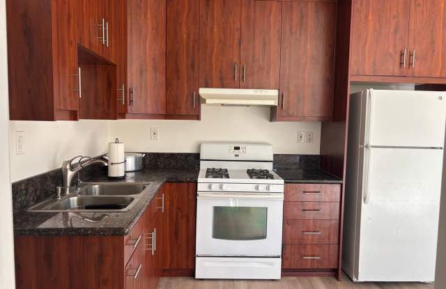 Amazing Standalone 1 Bedroom ADU! Gallery 3