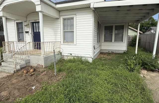 109 North Draper Avenue photos photos