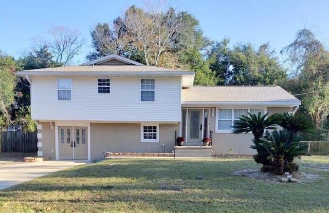 552 Stahlman Avenue - 552 Stahlman Avenue, Destin, FL 32541