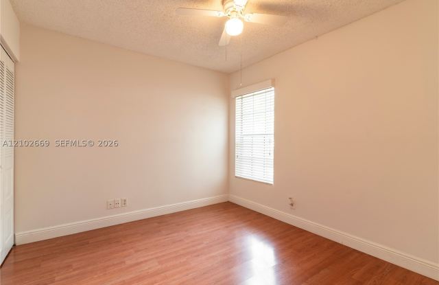 1341 Seagrape Cir Gallery 4