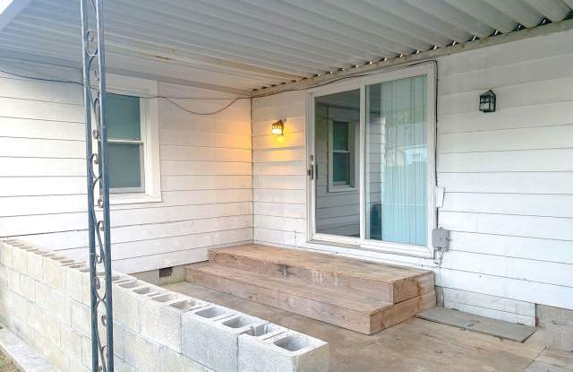 2 bedroom 1 bath home Gallery 4