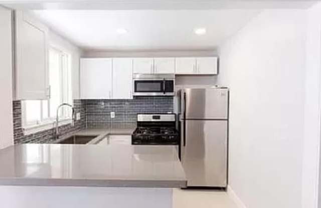 144 S Bonnie Brae St Apt 10 Gallery 3