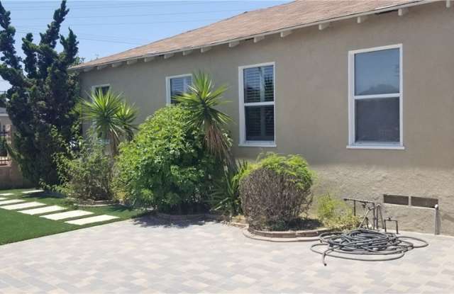 6201 Cartwright Avenue - 6201 Cartwright Avenue, Los Angeles, CA 91606