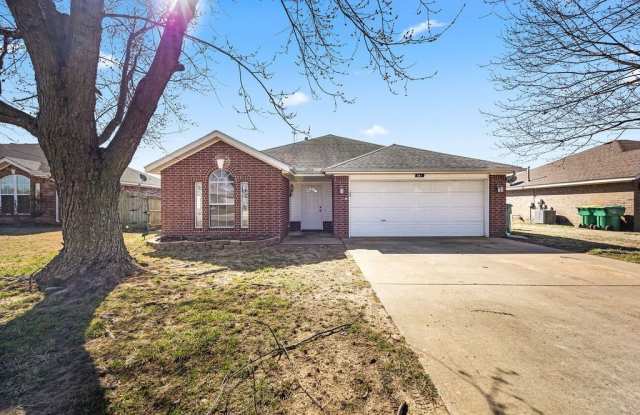 851 Honeysuckle Drive photos photos