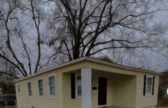 2566 Williamson Avenue photos photos