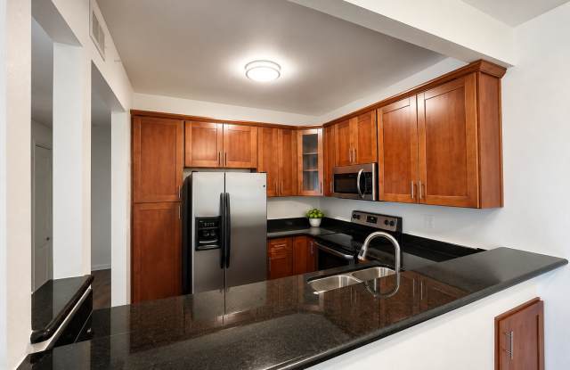 Upgrade 2Bed 2Bath Condo Gallery 4