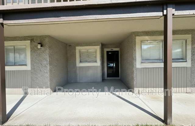 6308 Newtown Cir - 6308 Newtown Circle, Town 'n' Country, FL 33615