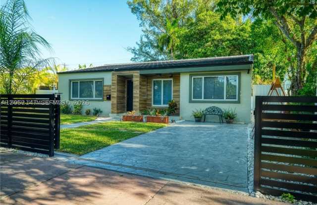 1330 Marseille Dr photos photos