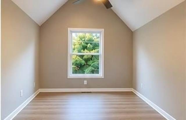 5188 Laurel Bridge Court SE Gallery 4