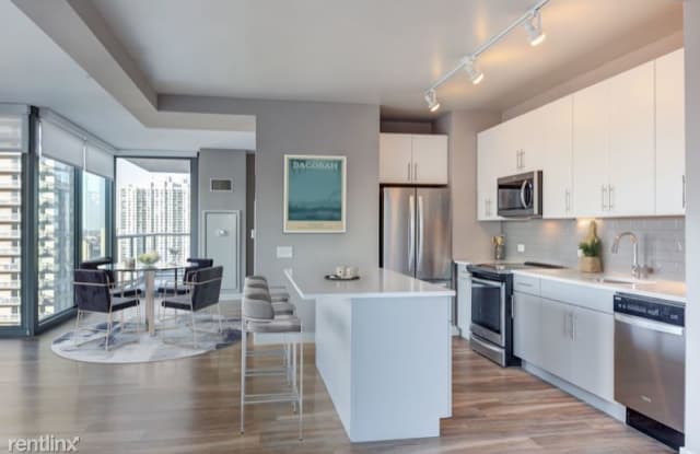 540 N Dearborn Pkwy - 540 North Dearborn Street, Chicago, IL 60654
