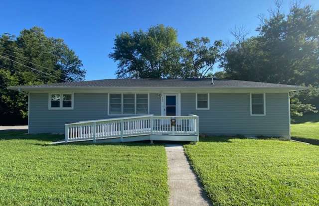 3 Bedroom 2 Bath House with unfinished basement and carport photos photos