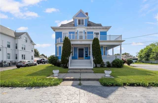 1536 Cranston Street Gallery 1