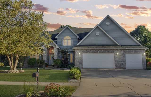 430 Viking Drive - 430 Viking Drive, Sycamore, IL 60178
