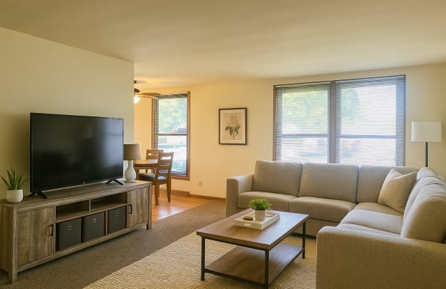 Middleton Lakeview Gallery 2