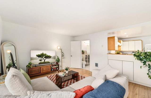 1291 34th St - 1291 34th Street, San Diego, CA 92102 1291 34th St - 1291 34th Street, San Diego, CA 92102