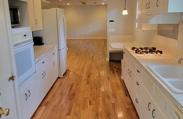 1701 Poplar Boulevard - B photos photos