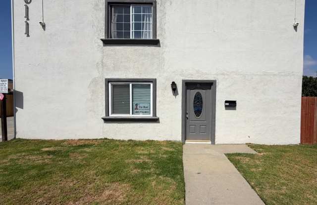 311 E. McElhaney Avenue #A Gallery 1