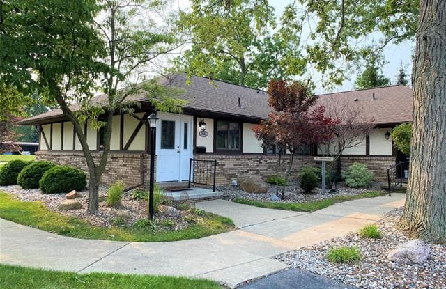 8565 Mathias - 8565 Mathias Dr, Wayne County, MI 48138
