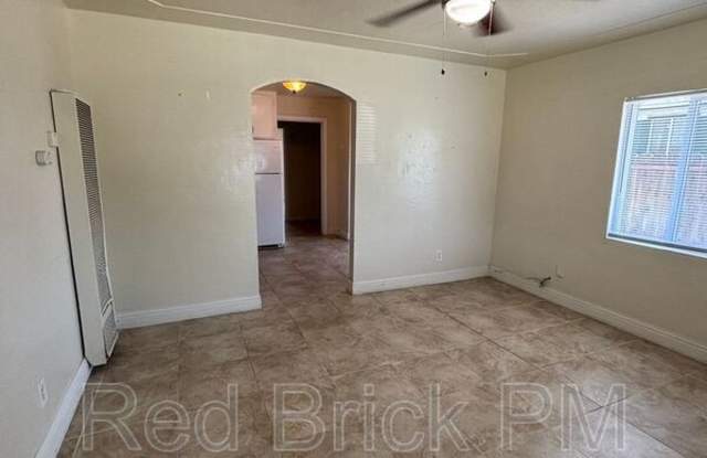 2240 Glen Ave. Gallery 4