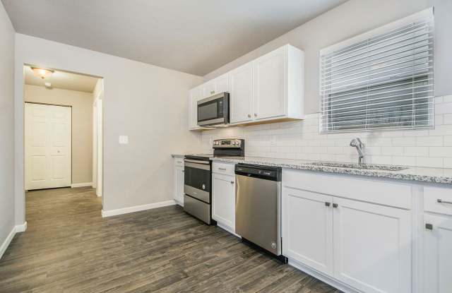 1 Month FREE Rent! Applied to Your First Full Month. Terms & Conditions Apply. Gallery 4
