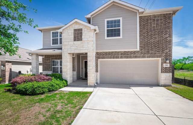 Room in 7 Bedroom Home in New Braunfels photos photos