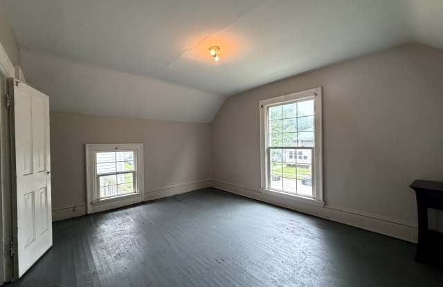 509 West Marion Street - B Gallery 1