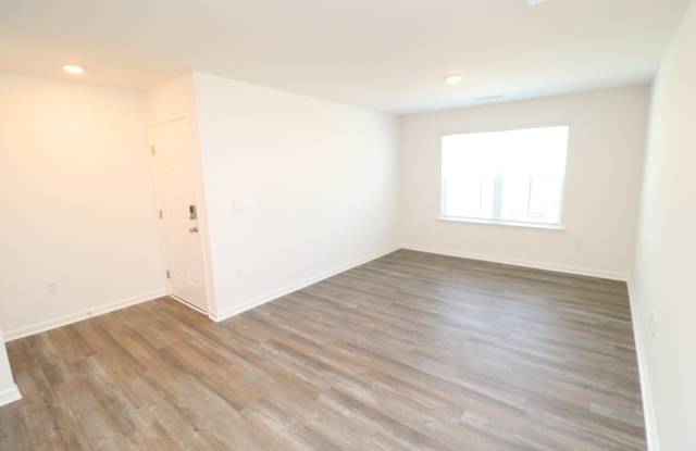 5816 Brambleberry Way Gallery 3