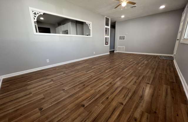 517 W Pierson Street Gallery 4