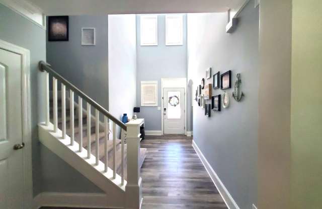 406 Lanyard Drive Gallery 3