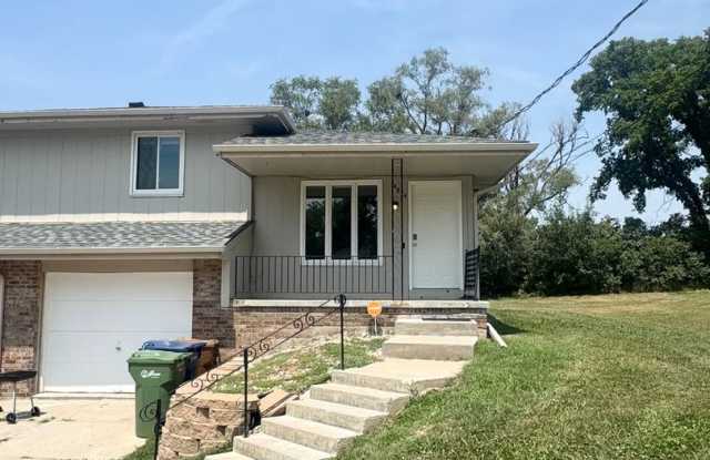 Spacious 3 Bedroom Available Now! photos photos Spacious 3 Bedroom Available Now! photos photos