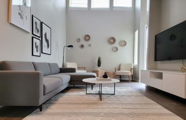 Ivy Plains at Brooks Gallery 4