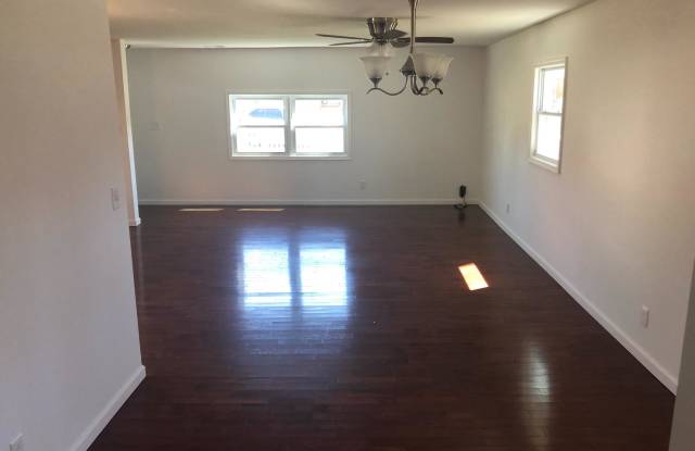 7404 BELMONT AVENUE Gallery 4