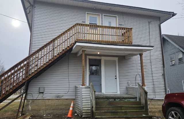 419 1st Street Northeast - 2 photos photos