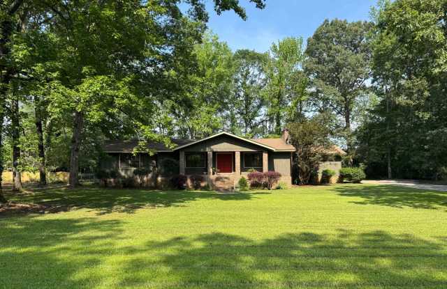Furnished 3-Bedroom, 2-Bath Home in Peaceful Rural Setting – 6-Month Lease photos photos