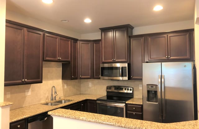 2501 Silverthorn Dr # 1050 - 2501 Silverthorn Drive, Charlotte, NC 28273