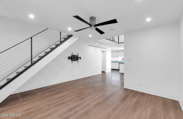 2946 N 14th Street - 2946 North 14th Street, Phoenix, AZ 85014