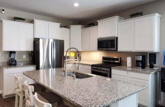 38104 W SAN ILDEFANSO Avenue Gallery 4