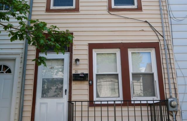 131 Sherman ave - 131 Sherman Avenue, Trenton, NJ 08638
