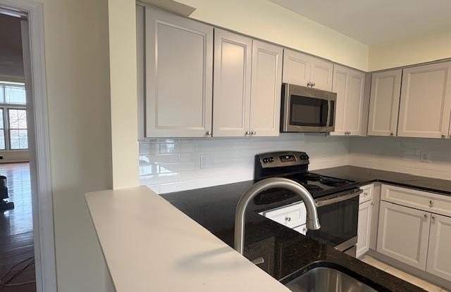 2162 KINGS GARDEN Way - 2162 Kings Garden Way, Idylwood, VA 22043