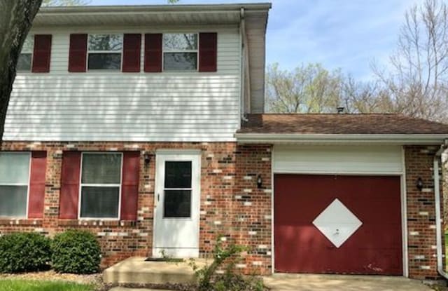 29 Fox Meadow Ln Apt B - 29 Fox Meadow Lane, Glen Carbon, IL 62034