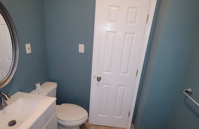 84 Avenue A photos photos