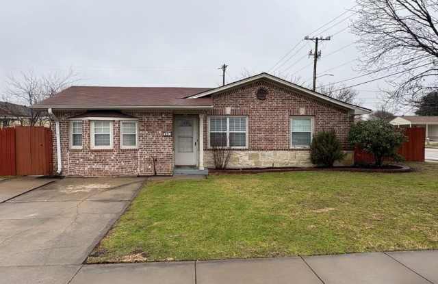 717 Sun Valley Drive - 717 Sun Valley Drive, Denton, TX 76209